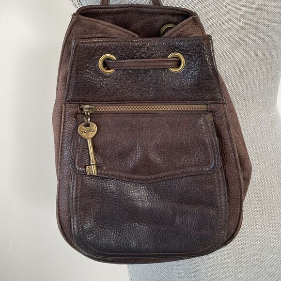 Vintage Fossil Dark Brown Leather Backpack Crossbody Bag Key Charm Boho Casual - Picture 3 of 15